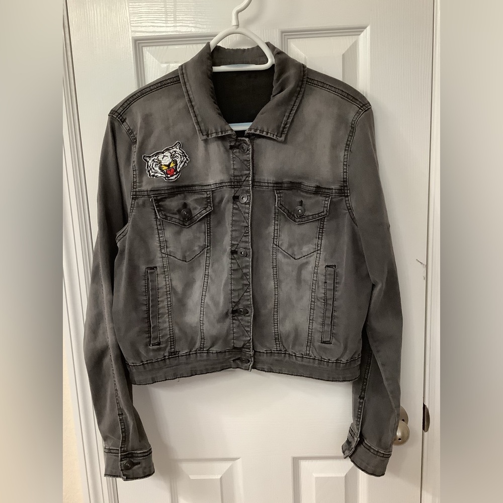 Vanilla Star Black XL Denim Jean Jacket with Tiger Patch front and LOVE on back